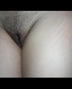 Desi NRI Bhabhi Hairy Big Pussy