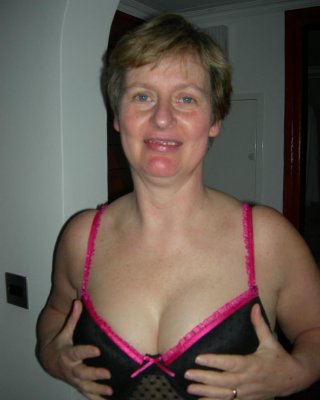 Kurzes blondes Haar Hausfrau marie
 #98546483