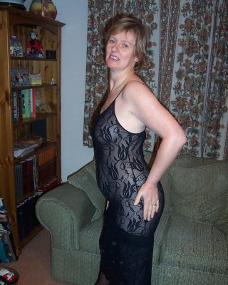 Kurzes blondes Haar Hausfrau marie
 #98546572