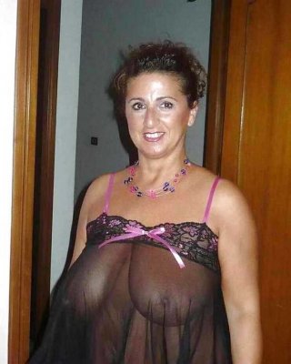 From MILF To GILF With Matures In Between 294