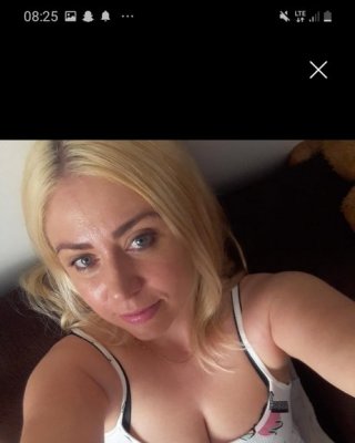 Polnische Frau
 #93177729