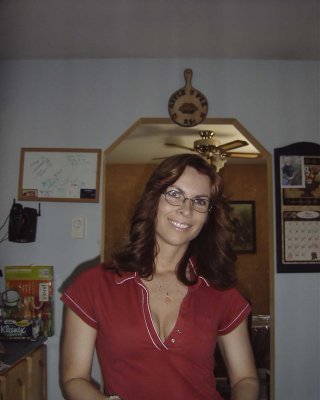 Sexy Milf posiert für ihren Mann
 #103105696