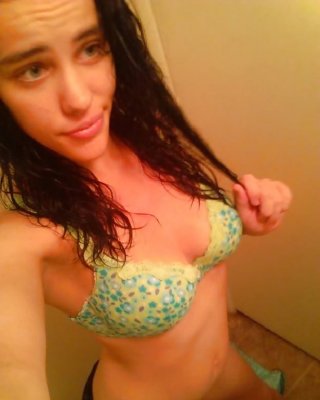 Petite pute en couple #106335436