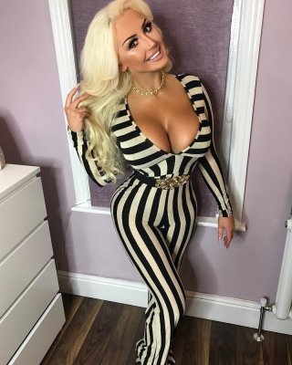 Sexy Bimbo 2