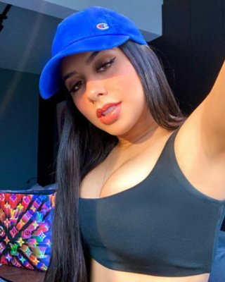 Cinthia Cruz #81170749