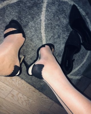 TS in Nylons, High Heels, Foot Play, Women Foot Gr38, TS #98506230