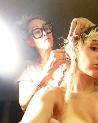 miley cyrus nude photos #79643832