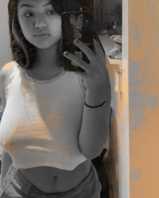 Asiatisches Babe mit einem schaukelnden Körper
 #81533447