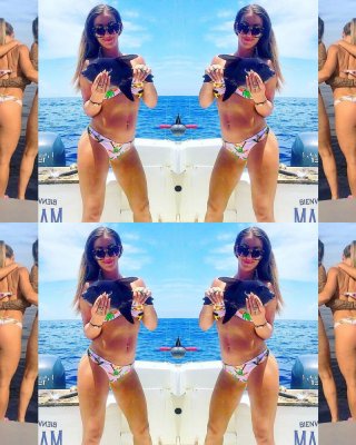 Sarah schleppt Arsch-Tanga-Bikini für Masterbational
 #88578140