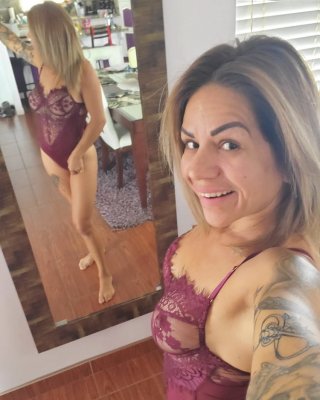 Sexy Mutti
 #103547526
