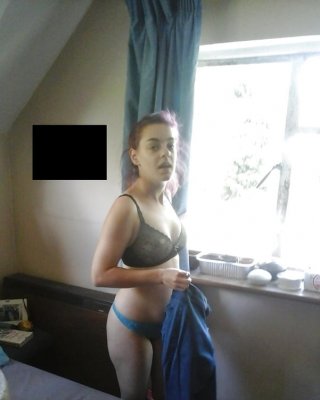 Exposed hure naomi sophie shotter aus pirbright uk
 #99611562