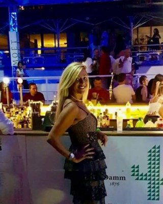 Ich liebe Milfs
 #90423327
