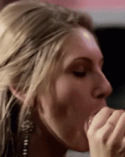 Gif heiße Mädchen cum shots
 #98872164