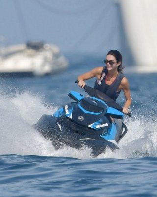 Kendall jenner Arsch
 #79626265