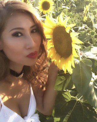 HOT Asian Trophy Wife From Bangkok Living in North Carolina Porn  