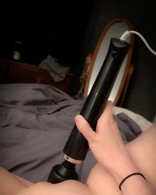 Große Tittchen
 #92353852