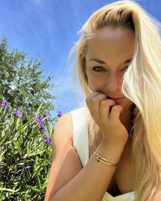 Sabine Lisicki nackt #109456001