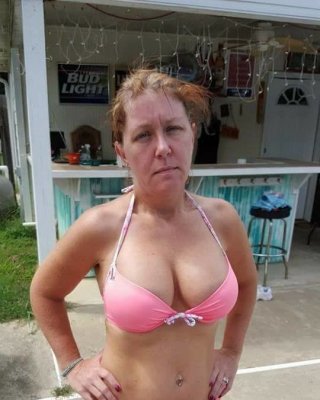 Wanking Bikini Milfs Mix