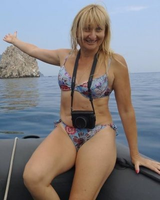 Wanking Bikini Milfs Mix