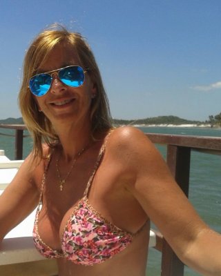 Wanking Bikini Milfs Mix