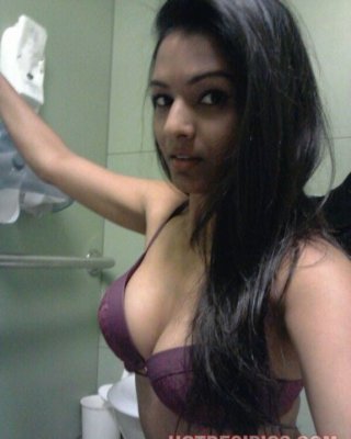 indian Sexy Doctor Naked Selfie