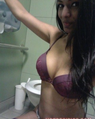 indian Sexy Doctor Naked Selfie