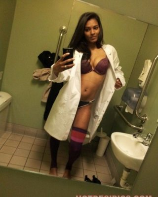 indian Sexy Doctor Naked Selfie