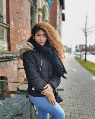 GERMAN SCOUT - BROWN LATINA TALK TO FUCK AT STREET CASTING