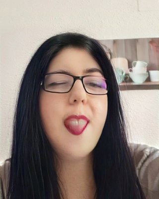 Saskia
 #94018189