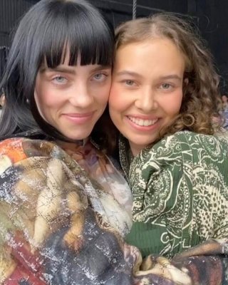 Billie Eilish nackt #107537217