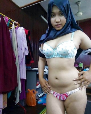 Malaysian Hijaber Girl 1