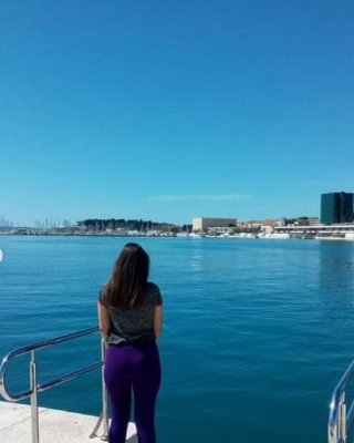Tek punoletna sa instagrama, hot klinka #90476788