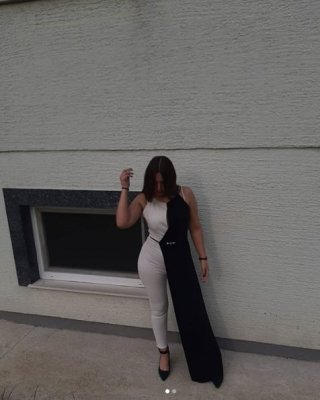 Tek punoletna sa instagrama, hot klinka #90476835
