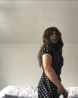Rachel fühlt sich feminin und geil in ihrem Sommer-Outfit
 #88432026
