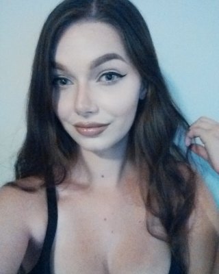 Une fille sexy
 #102988336