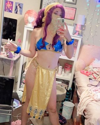 Medusa.dreams nackt #108630730