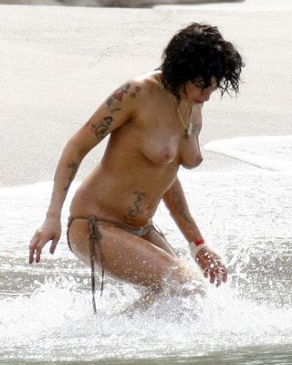 Amy Winehouse Nude