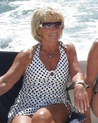 MILFS GRANNYS #104245689