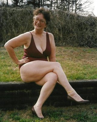 MILFS GRANNYS #104245698