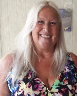 Reife Titten Milf wollen deine Fickschlampe sein
 #93780997
