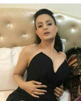 Amisha patel sexy fucking bitch
 #103638229