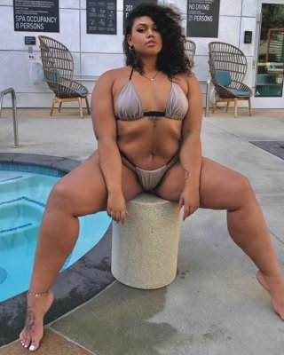 Mollige Babes
 #105298951