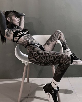 Angelie Pench nackt #109802427