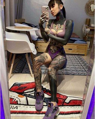 Angelie Pench nackt #109802428