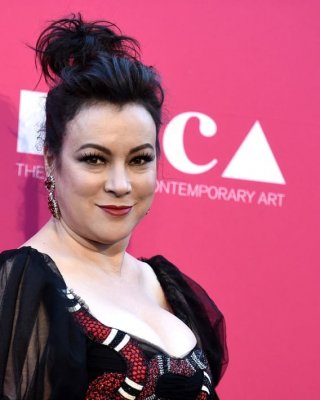 Busty Babe Jennifer Tilly