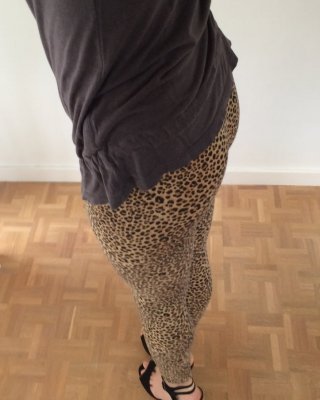 Leopard leggings &amp; black thong #107047316