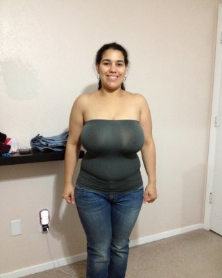 キューバ人の美乳と美尻
 #102201186