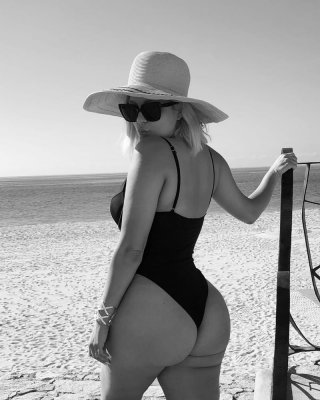 PAWG Celebs: Bebe Rexha