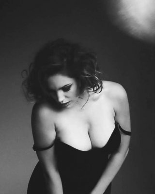 Sexy Kelly Brook - 2015 Calendar Shoot