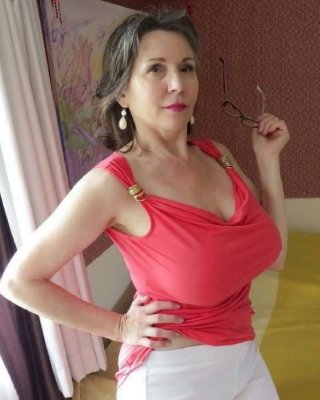 Mature Amateur Clothed 18